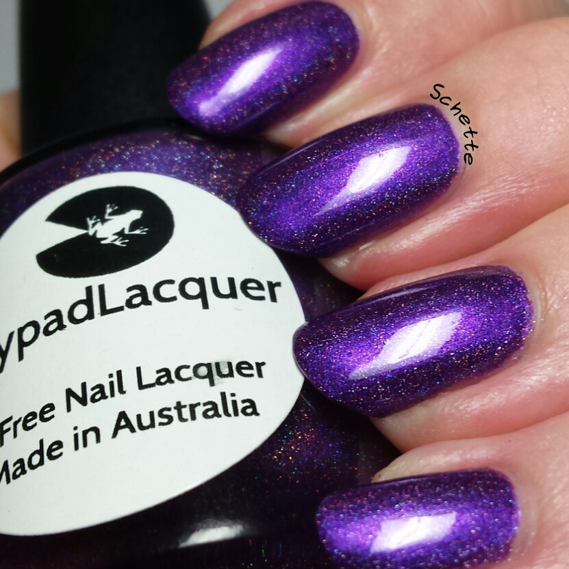 Le Vernis Lilypad Lacquer Good girl gone bad