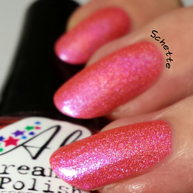 Le vernis Aly's Dream Pink Berry - Holo Grail Box Mars 2014
