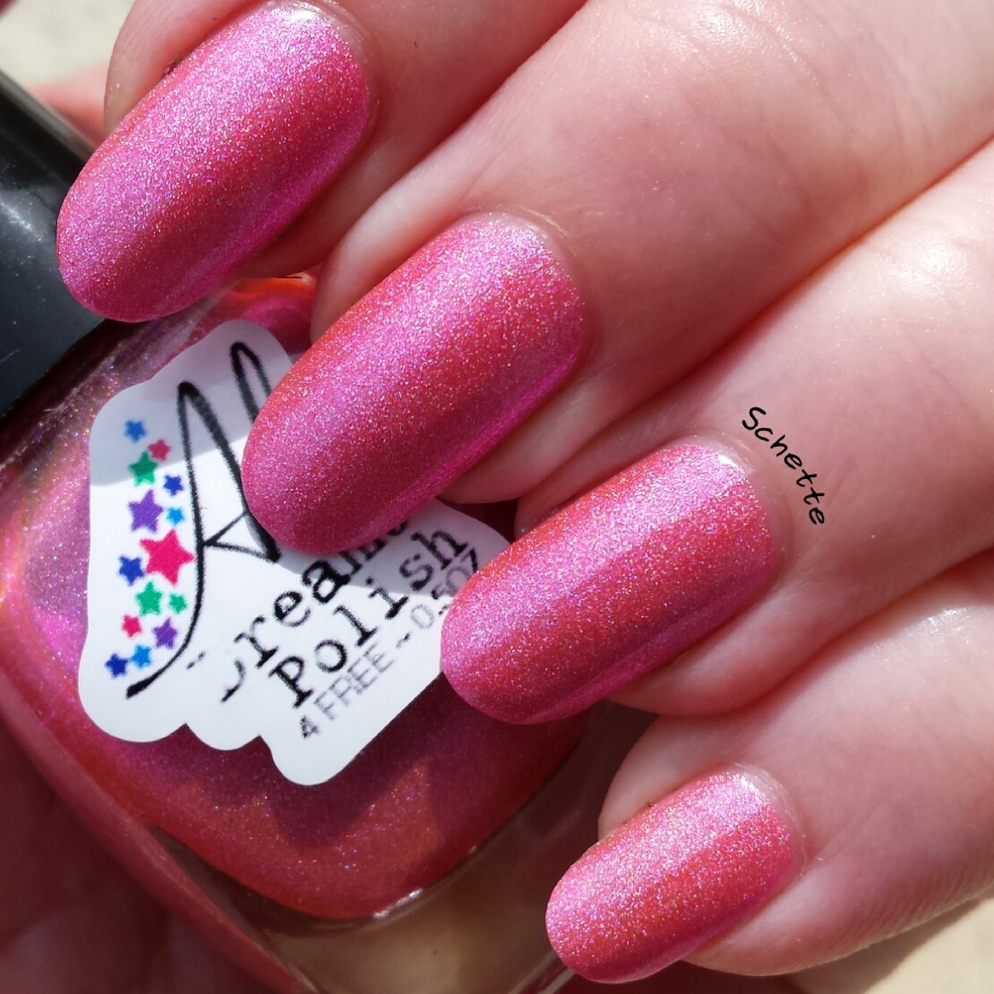 Le vernis Aly's Dream Pink Berry - Holo Grail Box Mars 2014