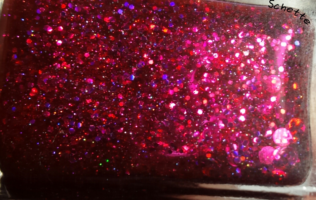 Le vernis Colors by Llarowe Rednecks and Rubies