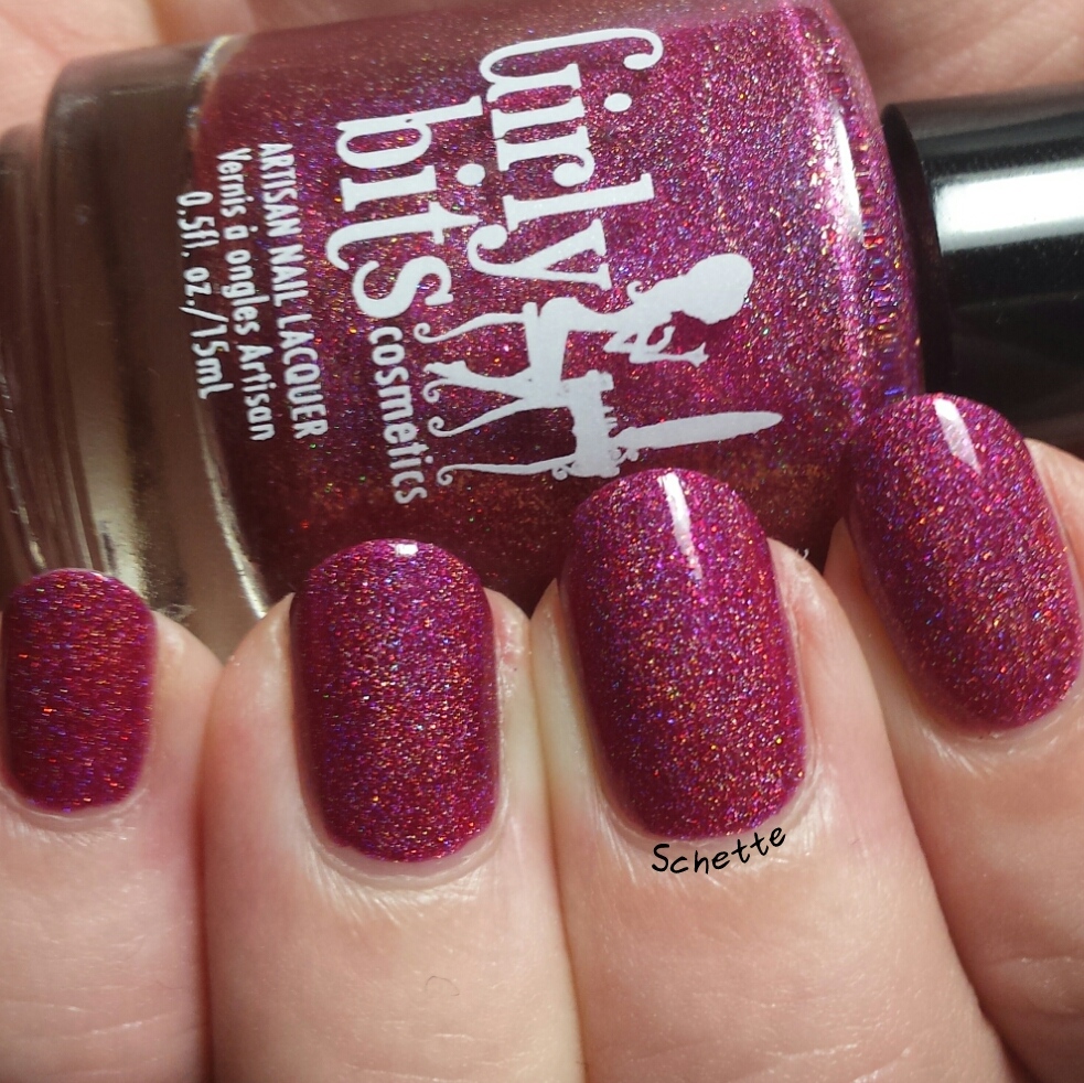 Les vernis Girly Bits Too hot for pants et Protect your Girly Bits