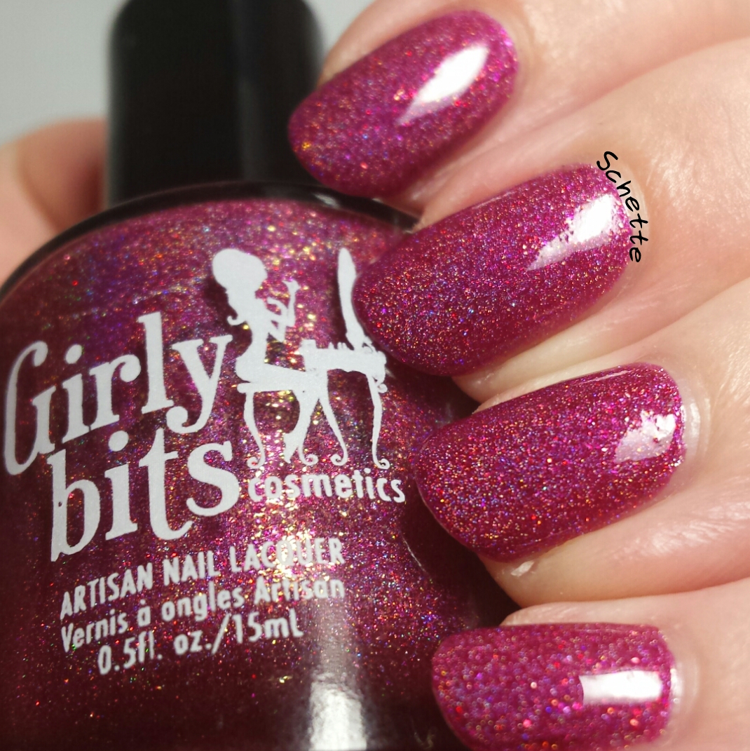 Les vernis Girly Bits Too hot for pants et Protect your Girly Bits