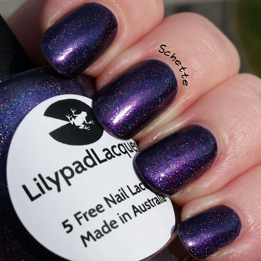 Le vernis exclusif Lilypad Lacquer Sally Magpies - Parma Violet