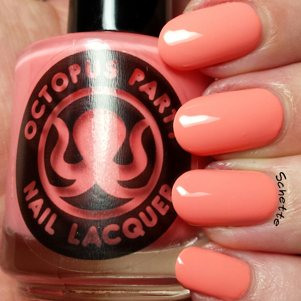 Le vernis Octopus Party Nail Lacquer On a cliff by the sea