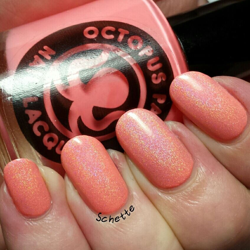 Le vernis Octopus Party Nail Lacquer On a cliff by the sea