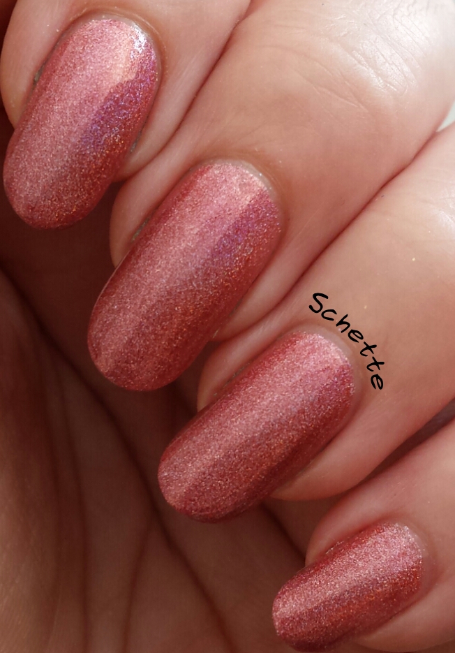 Le vernis Pretty Jelly Aestival