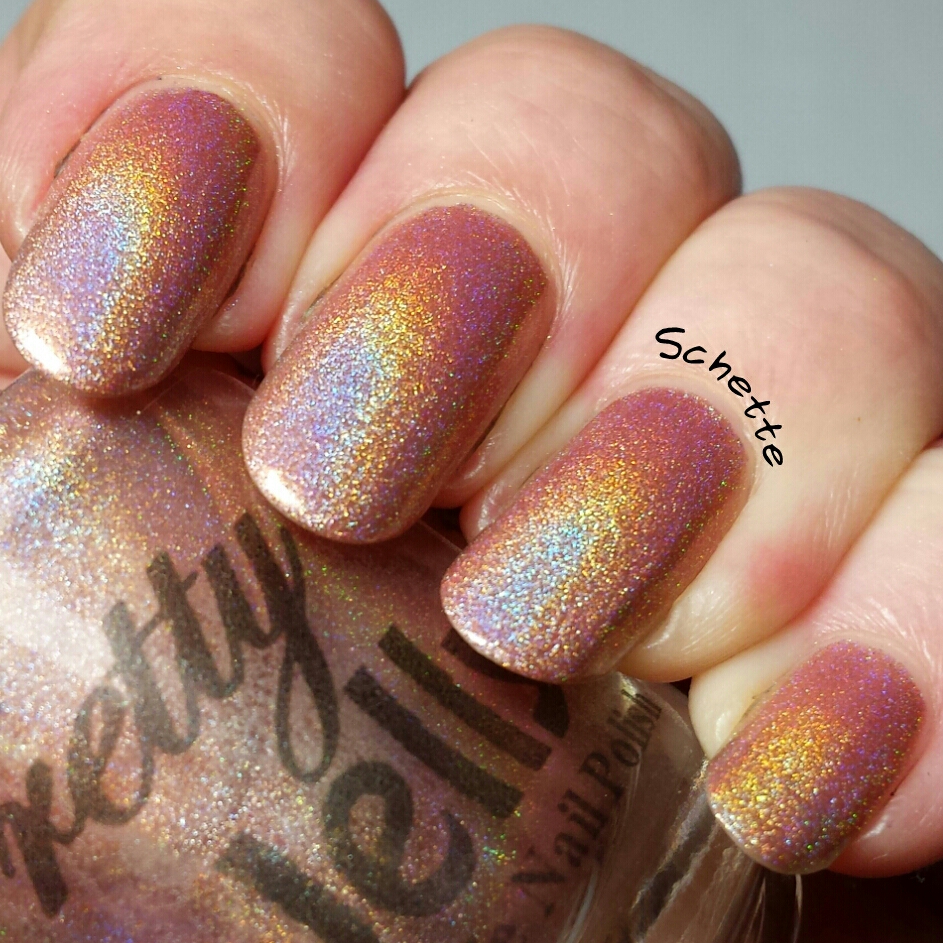 Le vernis Pretty Jelly Blithe