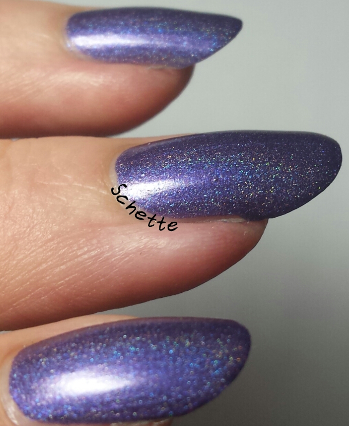 Le vernis Too Fancy Lacquer Mesmerized