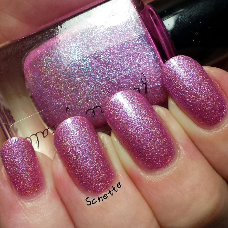 Femme Fatale - Etherum, Gossamer Dust, and the gemstome collection