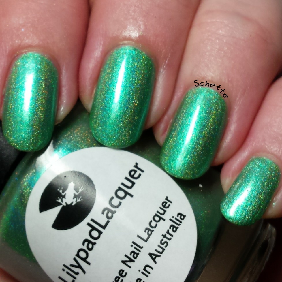 Lilypad Lacquer : Timeless Momint